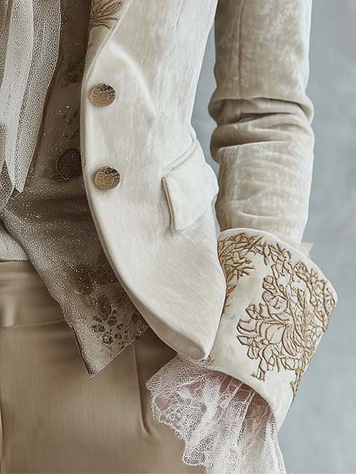 Constance | Ivoorkleurige blazer met bloemenborduursels