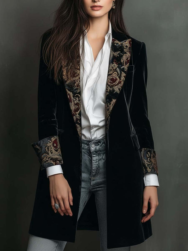Léontine | Aansluitende zwarte blazer met barokpatroon