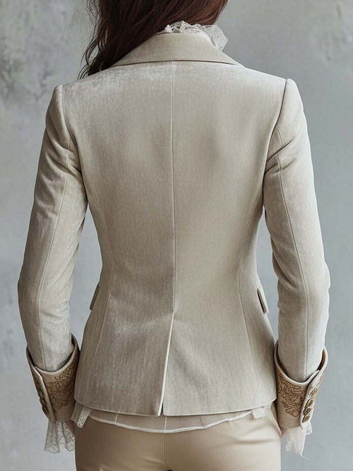 Constance | Ivoorkleurige blazer met bloemenborduursels