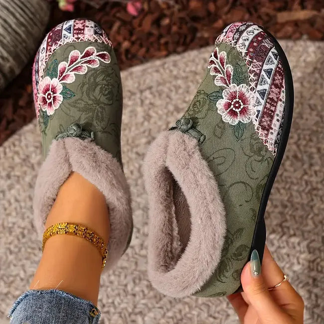 Dannelia | Comfortabele instapschoenen met bloemenborduursels