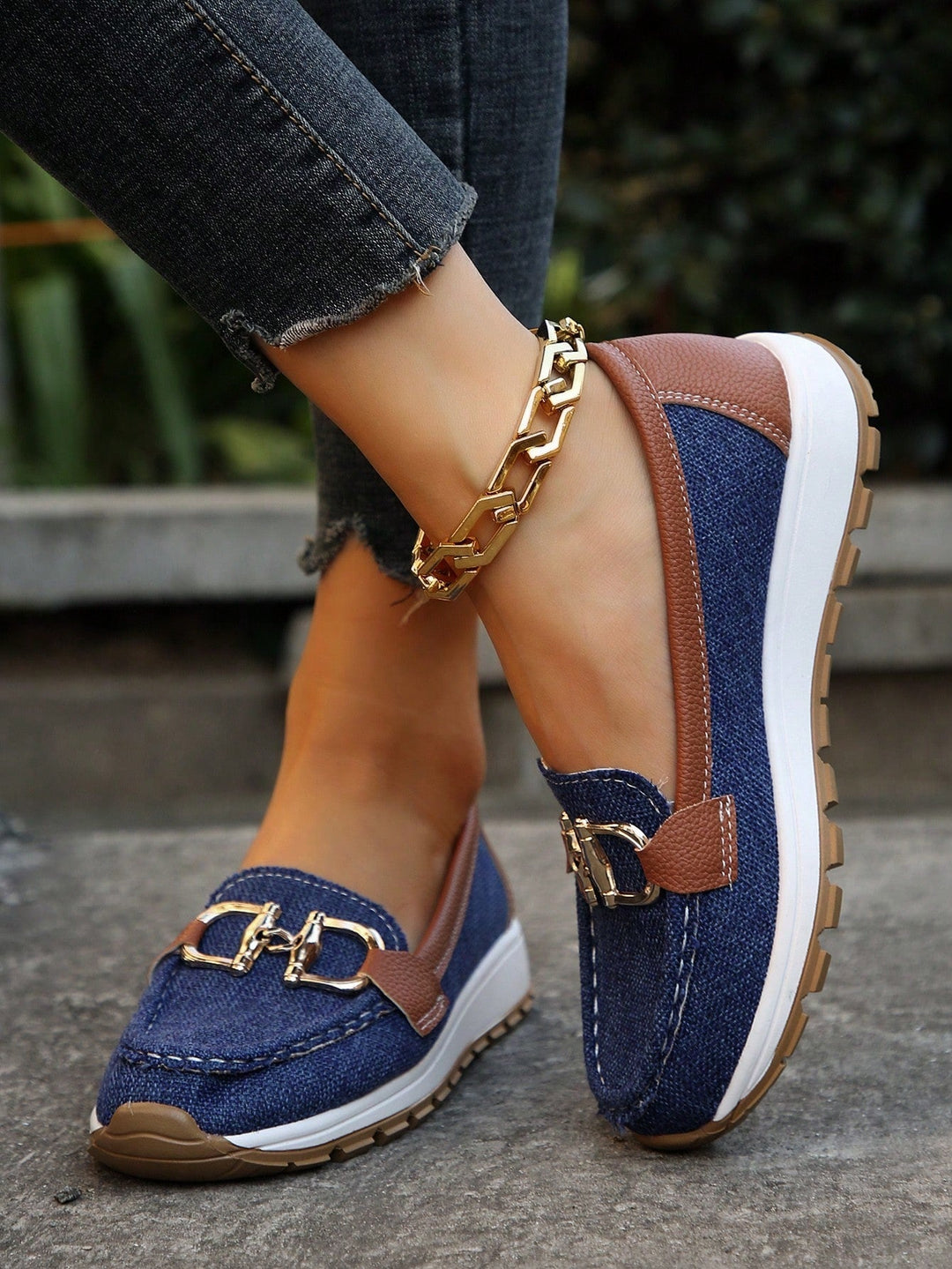Ellie - Platte mocassins met gesp