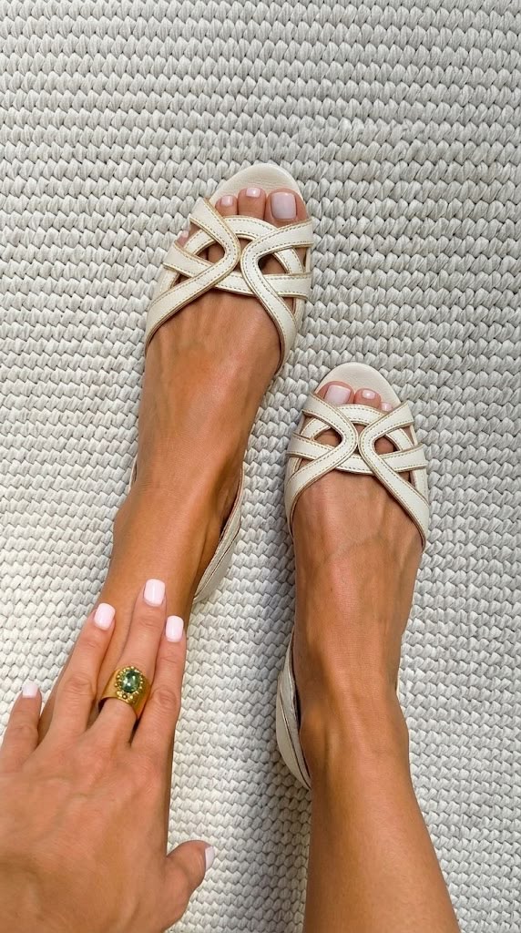 Camilla | Elegante Crème Gevlochten Sandalen