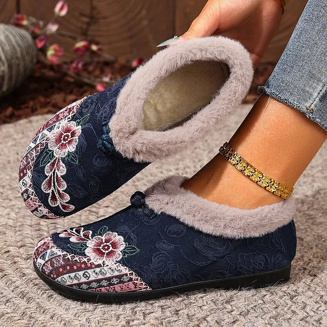 Dannelia | Comfortabele instapschoenen met bloemenborduursels