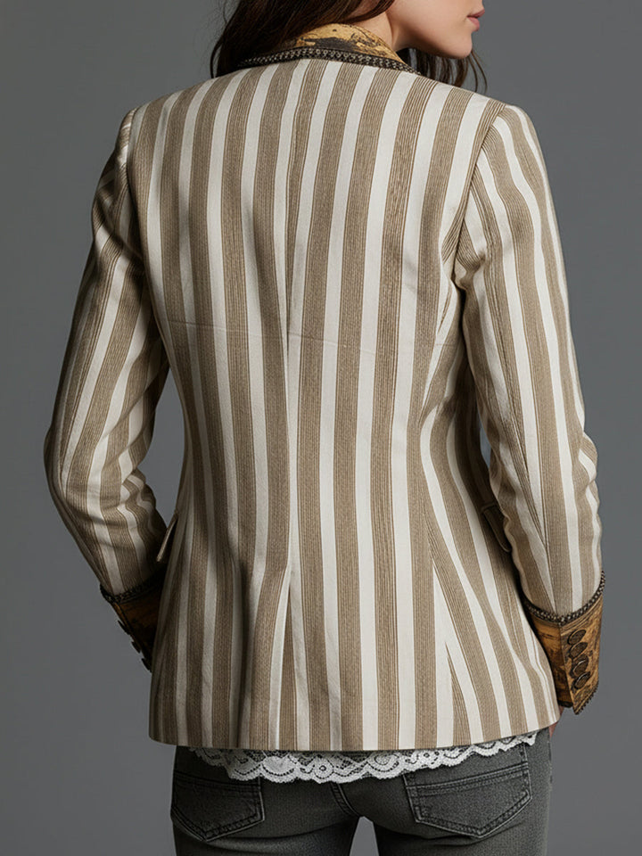 Suzanne | Gestreepte blazer met decoratieve kraag