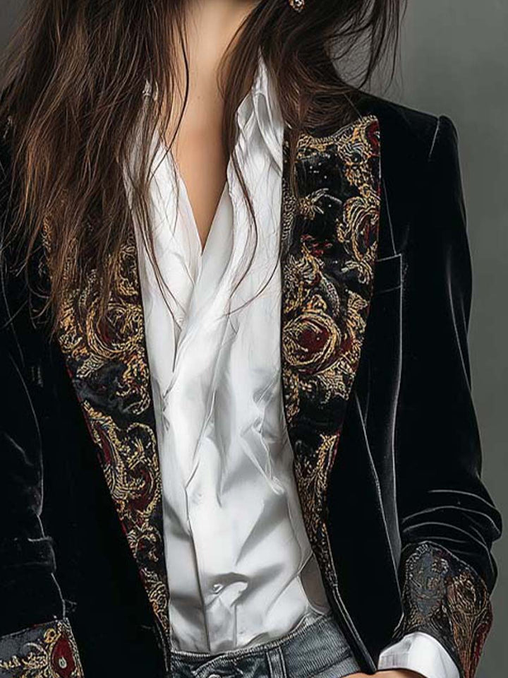 Léontine | Aansluitende zwarte blazer met barokpatroon
