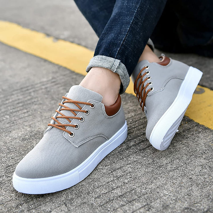 Farnham | Stoere herensneakers met witte zool