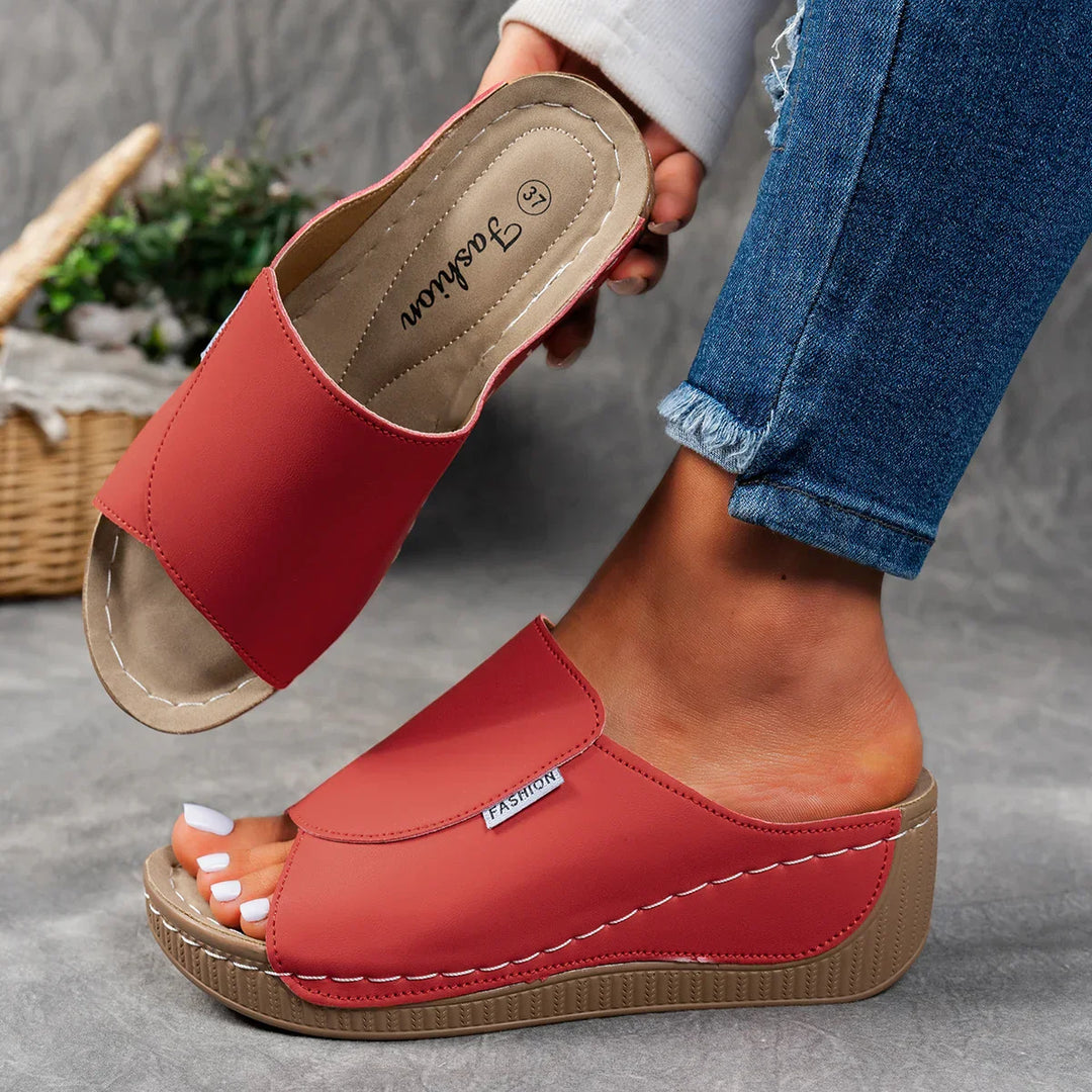 MIA - SLIP ON PLATFORM SANDALEN