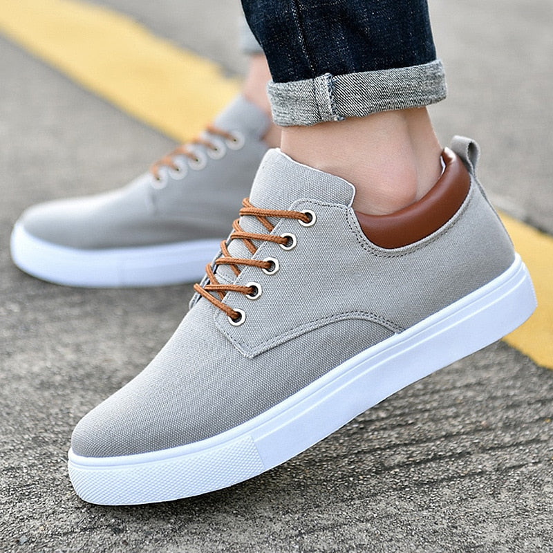 Farnham | Stoere herensneakers met witte zool