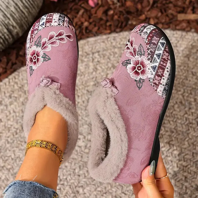 Dannelia | Comfortabele instapschoenen met bloemenborduursels