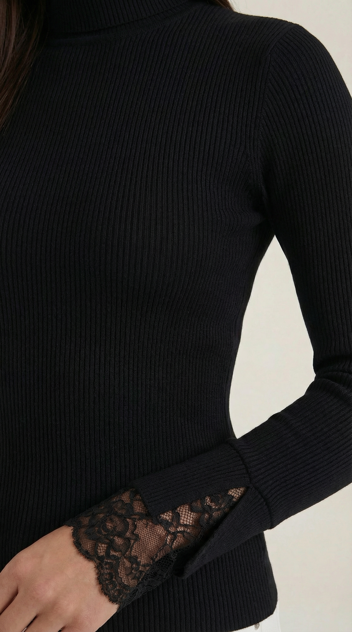 Beth Turtleneck Sweater met Textured Lace Mouwen