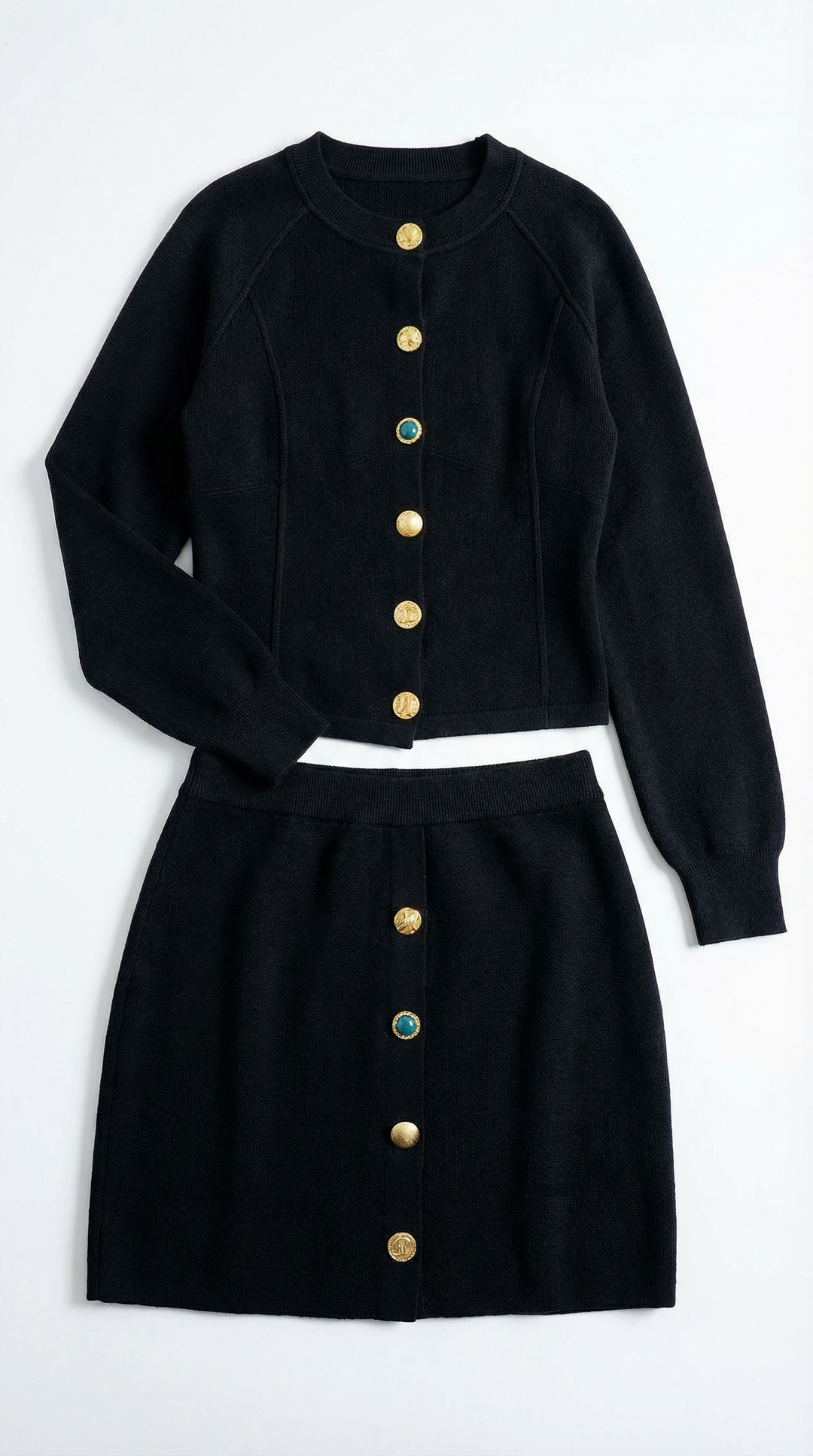 Carrie knoop-voor cardigan en rok set