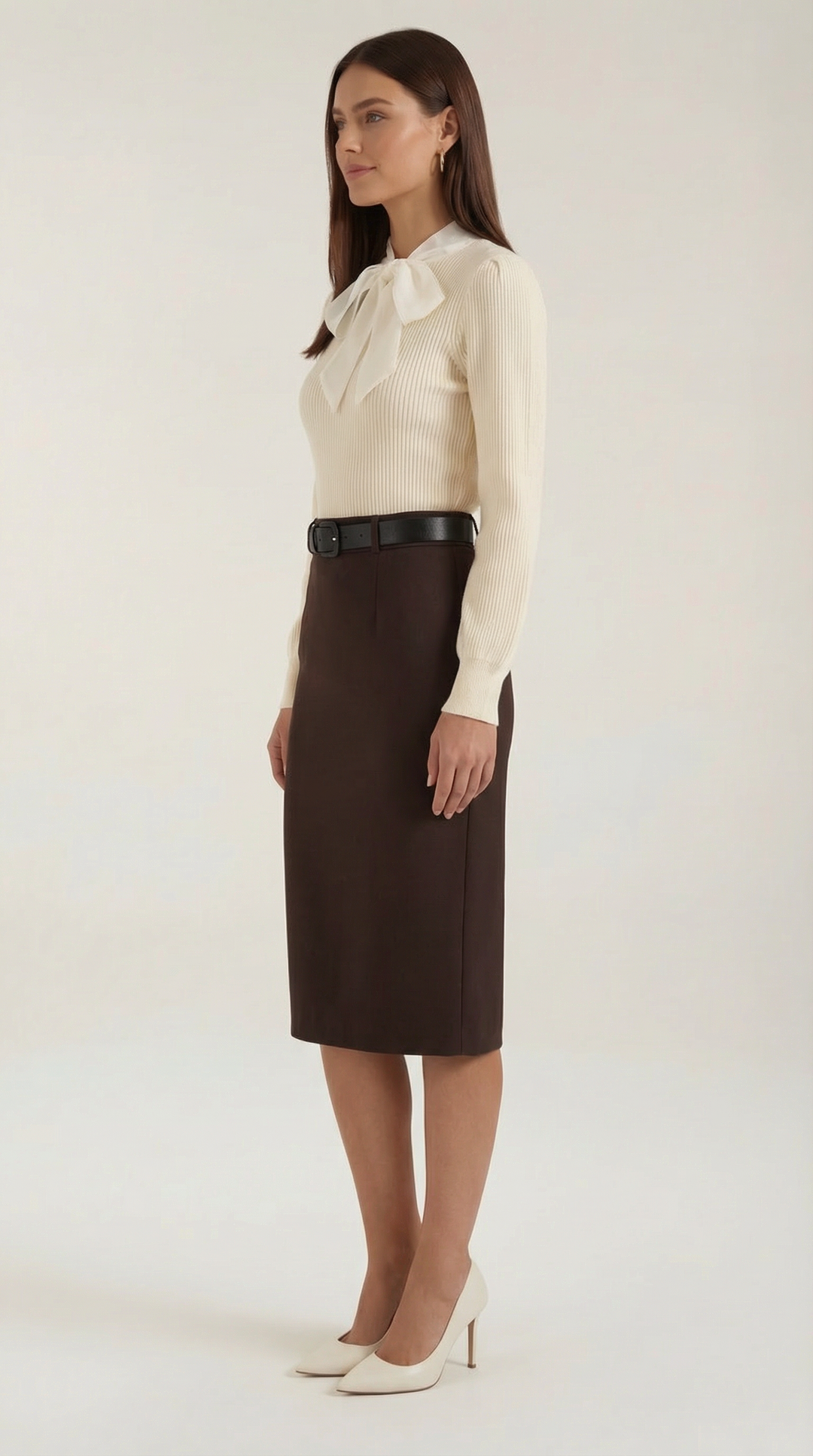 Jacqueline Ribgebreide Trui met Decoratieve Strik