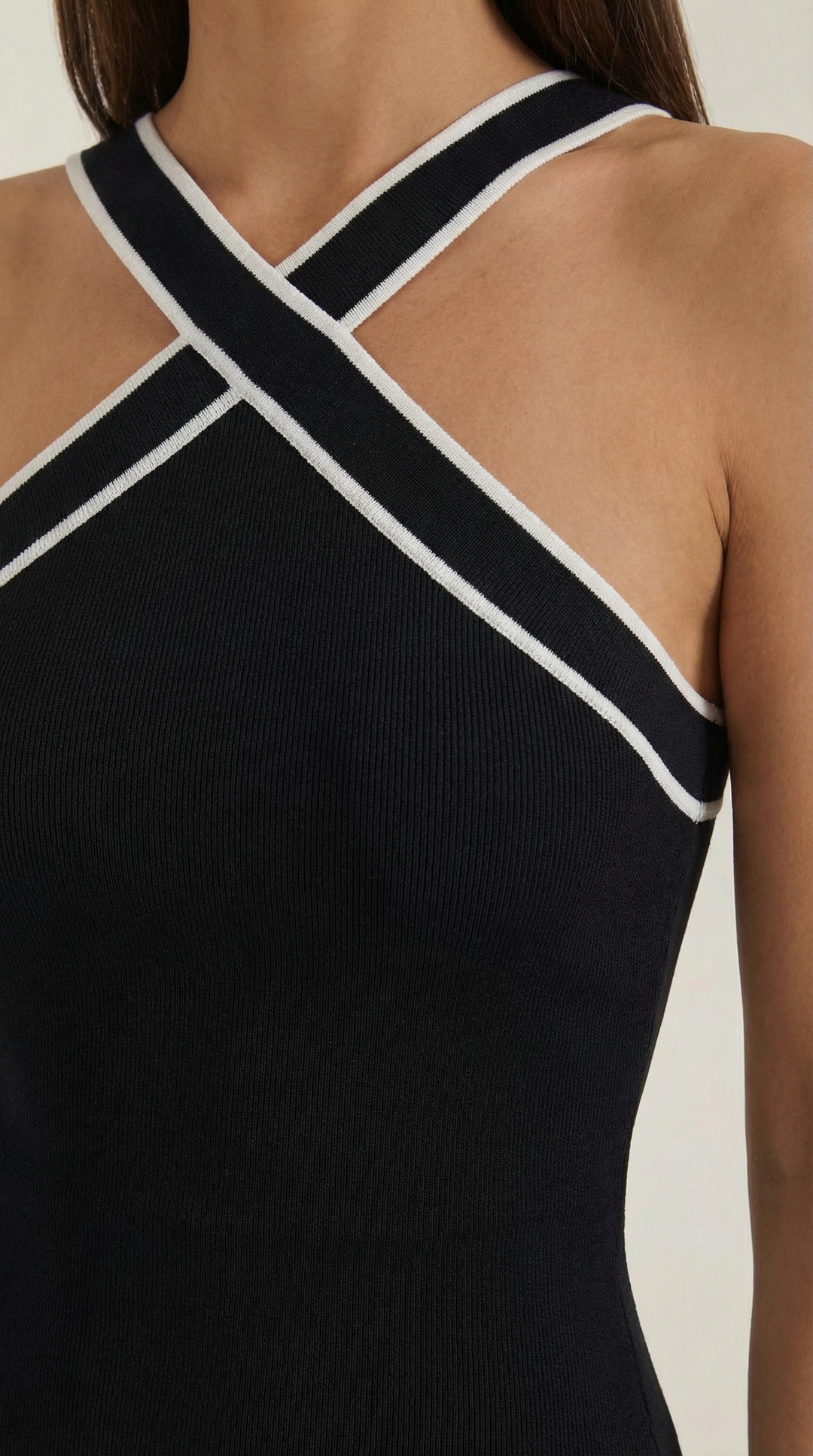 Nia Halter Top met Verweven Ontwerp