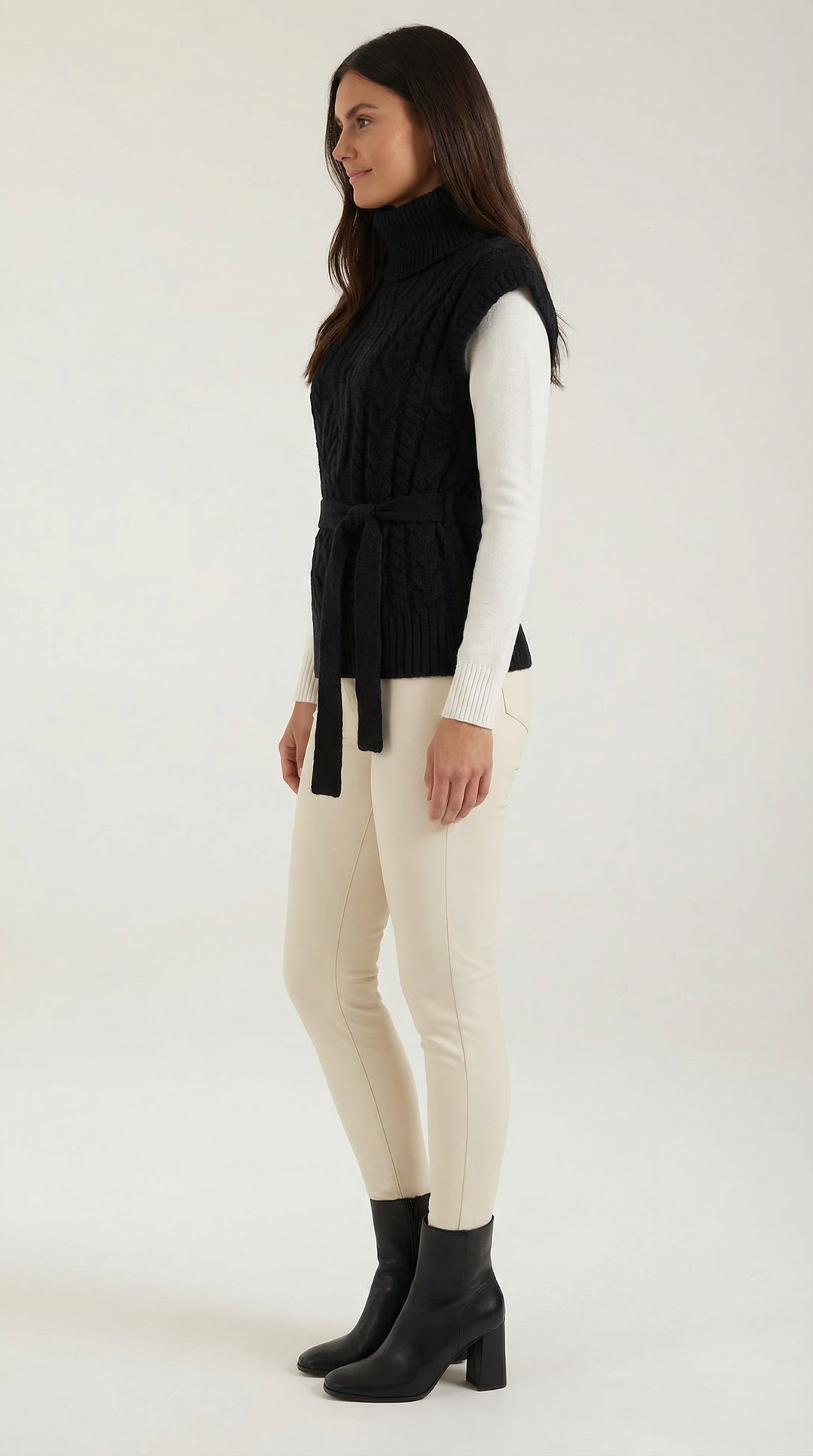 Wendy hoge hals kabelgebreide vest